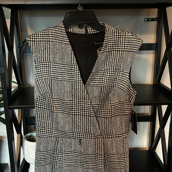 NWT houndstooth jumpsuit - Picture 2 of 5